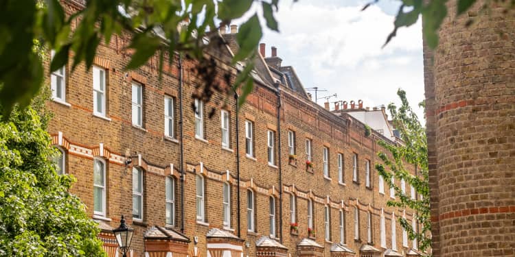 key streets and areas in Hampstead for property